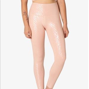 Nwt Beyond yoga leggings